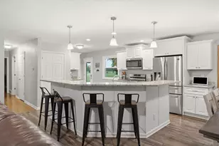 21204 Northcape St, Racine, WI 53182 - Photo 10