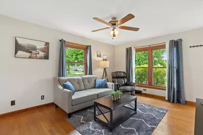 4342  Glenway St, Wauwatosa, WI 53222 - Photo 10