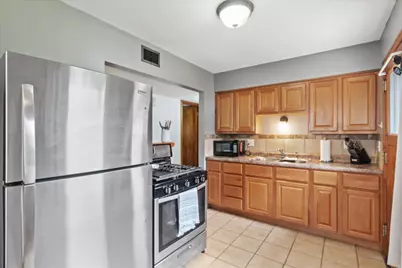 4342  Glenway St, Wauwatosa, WI 53222 - Photo 14