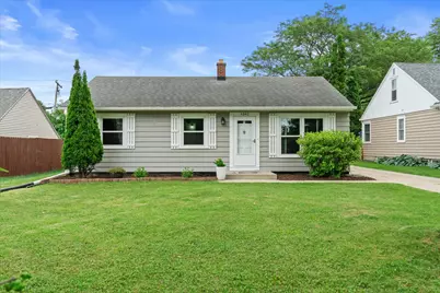 4342  Glenway St, Wauwatosa, WI 53222 - Photo 2