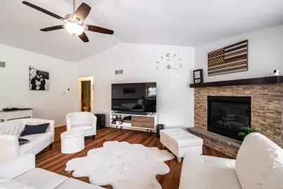 333  Nature Pl, Johnson Creek, WI 53038 - Photo 8
