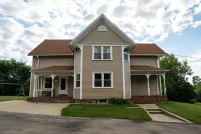 19272 W Coffee Rd, New Berlin, WI 53146 - Photo 4