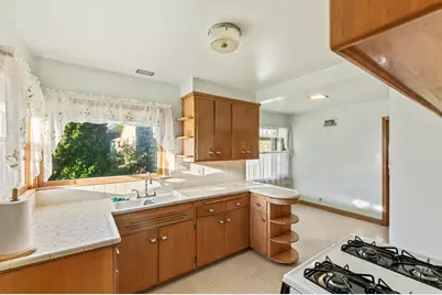 3148 S 30th St, Milwaukee, WI 53215 - Photo 16