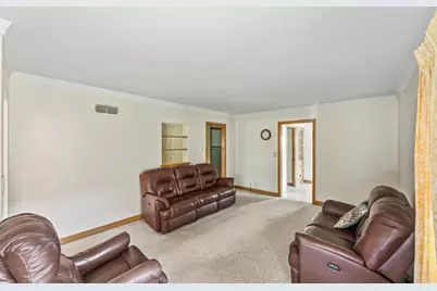 3148 S 30th St, Milwaukee, WI 53215 - Photo 2