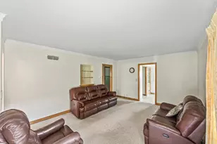 3148 S 30th St, Milwaukee, WI 53215 - Photo 2