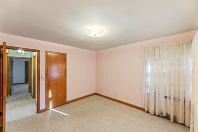 3148 S 30th St, Milwaukee, WI 53215 - Photo 6