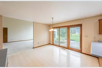3740  109th St, Pleasant Prairie, WI 53158 - Photo 6