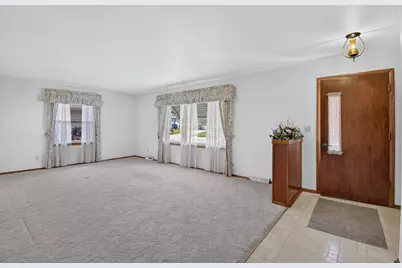 3168  Wheelock Dr, Racine, WI 53405 - Photo 2