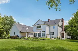 191 Fieldstone Rd, Delafield, WI 53018 - Photo 2