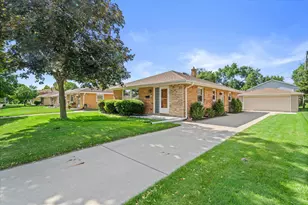 7024 W Lakefield Dr, Milwaukee, WI 53219 - Photo 2