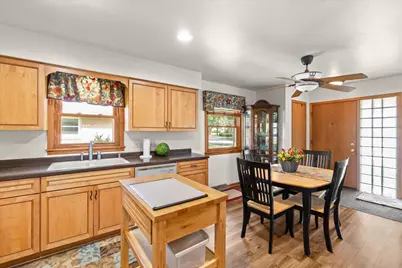 7024 W Lakefield Dr, Milwaukee, WI 53219 - Photo 8