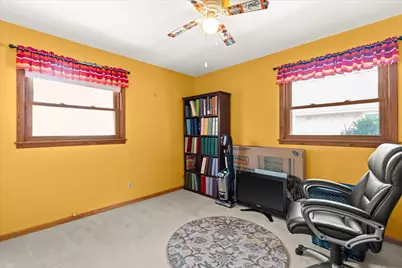 7024 W Lakefield Dr, Milwaukee, WI 53219 - Photo 18