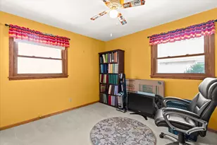 7024 W Lakefield Dr, Milwaukee, WI 53219 - Photo 18