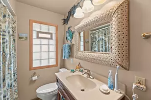 7024 W Lakefield Dr, Milwaukee, WI 53219 - Photo 22