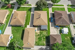 7024 W Lakefield Dr, Milwaukee, WI 53219 - Photo 34