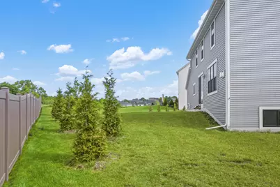 3741  Howell Oaks Dr, Waukesha, WI 53188 - Photo 26