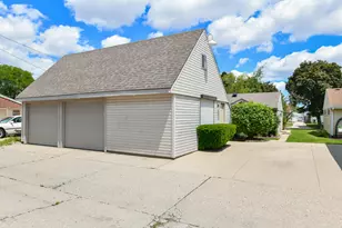 2837 S 67th St, Milwaukee, WI 53219 - Photo 30