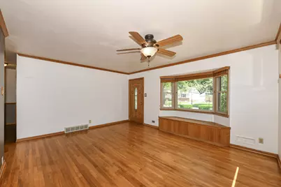 2837 S 67th St, Milwaukee, WI 53219 - Photo 4