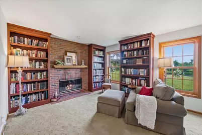 855  Ulao Rd, Grafton, WI 53024 - Photo 4