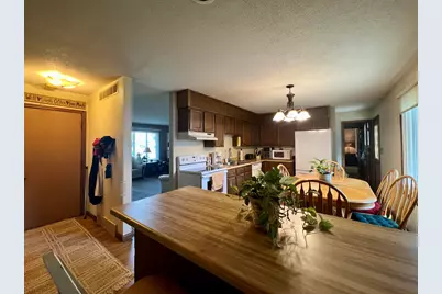 1216  Pinecrest Ln, Onalaska, WI 54650 - Photo 6