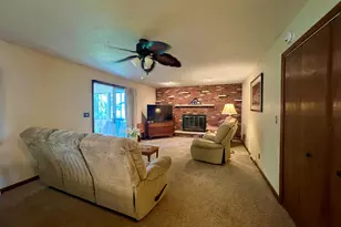 1216 Pinecrest Ln, Onalaska, WI 54650 - Photo 14