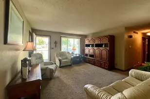 1216 Pinecrest Ln, Onalaska, WI 54650 - Photo 4