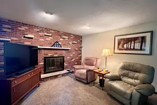 1216 Pinecrest Ln, Onalaska, WI 54650 - Photo 12