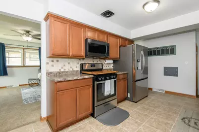 1109  Lawndale Ave, Waukesha, WI 53188 - Photo 10