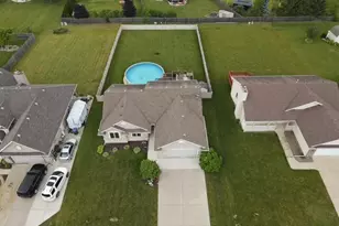 6114 Biscayne Ave, Racine, WI 53406 - Photo 4