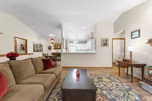 104 Bur Oak Ln, Grafton, WI 53024 - Photo 6