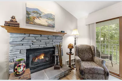 104  Bur Oak Ln #D, Grafton, WI 53024 - Photo 8