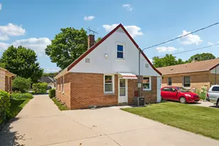 5740 N Dexter Ave, Glendale, WI 53209 - Photo 2