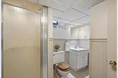 5740 N Dexter Ave, Glendale, WI 53209 - Photo 14