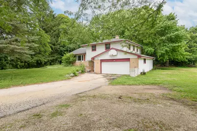 5210 S Balboa Dr, New Berlin, WI 53151 - Photo 36