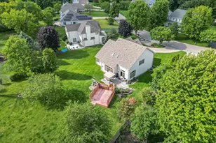 309 Woodlands Ct, Hartland, WI 53029 - Photo 40