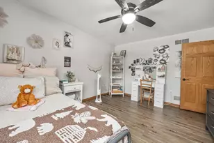 309 Woodlands Ct, Hartland, WI 53029 - Photo 28