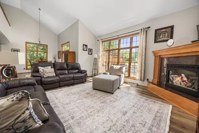 309  Woodlands Ct, Hartland, WI 53029 - Photo 14
