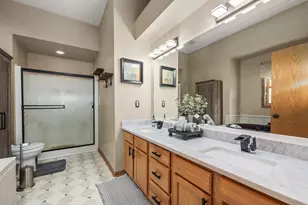 309 Woodlands Ct, Hartland, WI 53029 - Photo 20