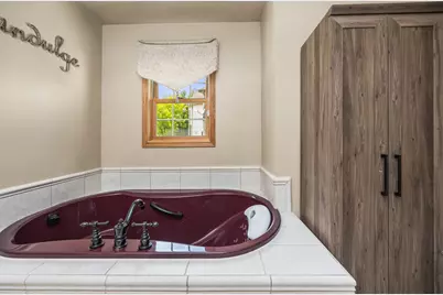 309  Woodlands Ct, Hartland, WI 53029 - Photo 22