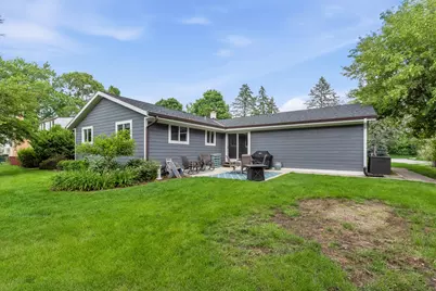 607  Green Bay Rd, Thiensville, WI 53092 - Photo 24