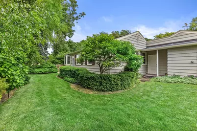 200 S Vincennes Cir, Racine, WI 53402 - Photo 26
