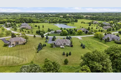 12575 N Hawks Glen Ct, Mequon, WI 53097 - Photo 56