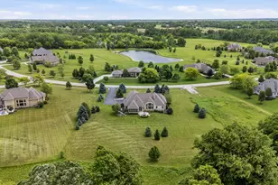 12575 N Hawks Glen Ct, Mequon, WI 53097 - Photo 56