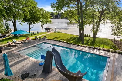 6474  Blue Heron Pointe Dr, Racine, WI 53185 - Photo 2