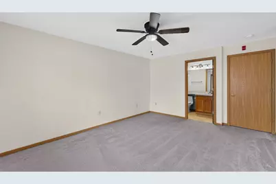 6195  Walnut Ln #68, Cudahy, WI 53110 - Photo 10
