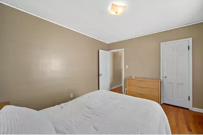 4823 N Hollywood Ave, Whitefish Bay, WI 53217 - Photo 16