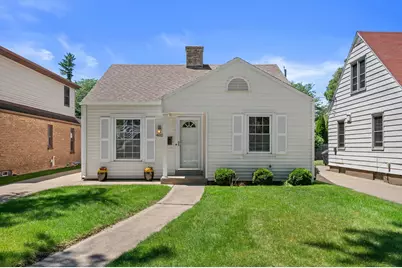4823 N Hollywood Ave, Whitefish Bay, WI 53217 - Photo 6