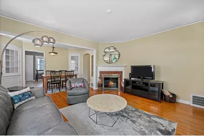 4823 N Hollywood Ave, Whitefish Bay, WI 53217 - Photo 8