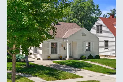 4823 N Hollywood Ave, Whitefish Bay, WI 53217 - Photo 2