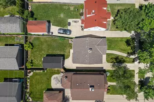 4823 N Hollywood Ave, Whitefish Bay, WI 53217 - Photo 30